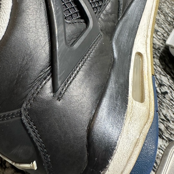 Size 10.5- Jordan 4 Retro Motorsports Alternate 2017 - Picture 11 of 15